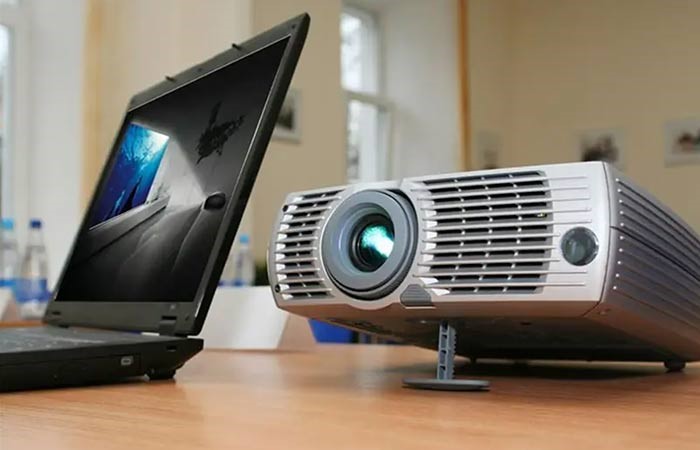 مزایا و معایب خرید ویدئو پروژکتور استوک مزایا و معایب خرید ویدئو پروژکتور استوک
